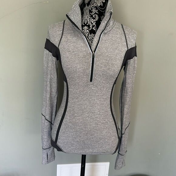 Lululemon size 4 1/2 zip long sleeve - Picture 1 of 2